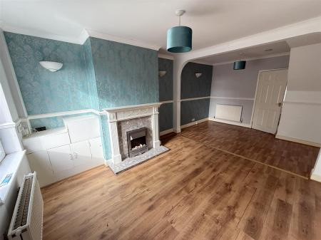 2 bedroom Terraced House for sale in Stanton Road, Burton-On-Trent