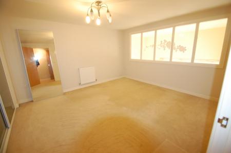 2 bedroom Duplex to let in Grants Yard, Staffordshire, Burton upon Trent, DE14
