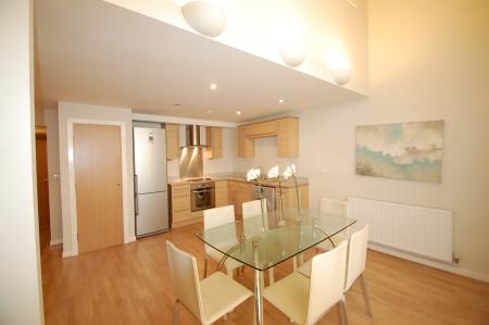 2 bedroom Duplex to let in Grants Yard, Staffordshire, Burton upon Trent, DE14