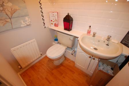 3 bedroom Detached house to let in Alders Brook, Derbyshire, Hilton, DE65