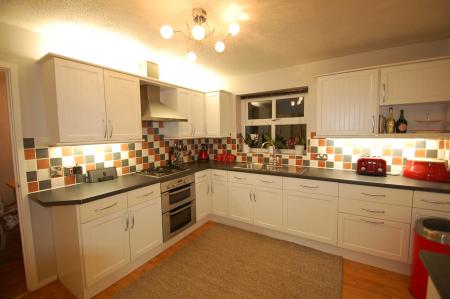 3 bedroom Detached house to let in Alders Brook, Derbyshire, Hilton, DE65