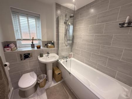 3 bedroom Semi-detached house for sale in Osprey Drive, Branston, Burton-On-Trent