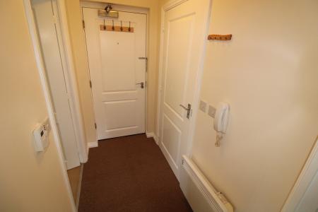 1 bedroom Flat to let in Saw Mill Way, Staffordshire, Burton upon Trent, DE14