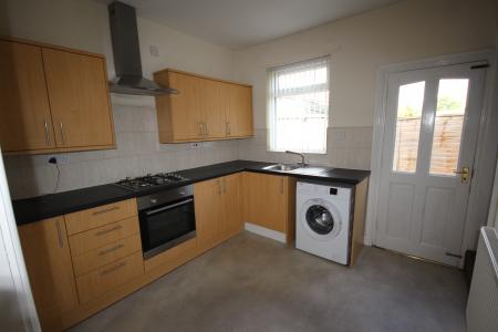 2 bedroom House to let in Victoria Crescent, Burton upon Trent, DE14