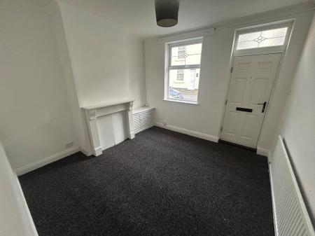 2 bedroom Terraced House to let in Goodman Street, Staffordshire, Burton upon Trent, DE14