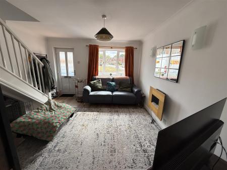 2 bedroom Town house for sale in Cedar Road, Castle Gresley, Swadlincote