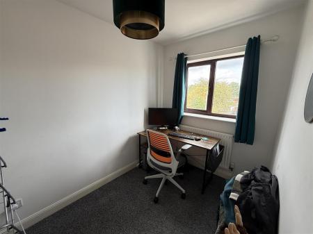 2 bedroom Town house for sale in Cedar Road, Castle Gresley, Swadlincote