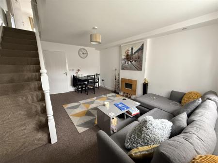 2 bedroom Town house for sale in Goseley Avenue, Hartshorne, Swadlincote