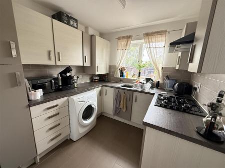2 bedroom Town house for sale in Goseley Avenue, Hartshorne, Swadlincote