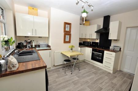 3 bedroom Cottage for sale in Mayfield Road, Ashbourne