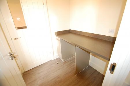 3 bedroom House to let in Thorntree Lane, Branston, DE14