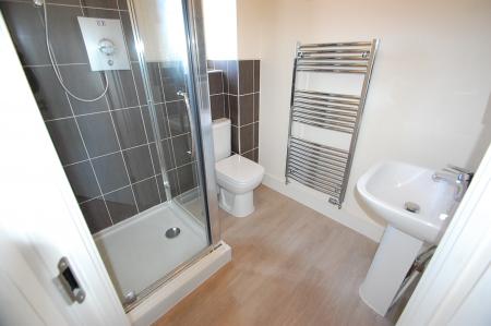 3 bedroom House to let in Thorntree Lane, Branston, DE14