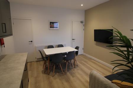 5 bedroom House share to let in Wyggeston Street, Burton upon Trent, DE13