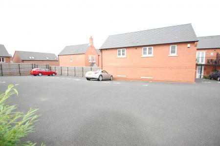 1 bedroom Town house to let in St Martins Close, Derbyshire, Church Gresley, DE11