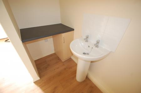 1 bedroom Town house to let in St Martins Close, Derbyshire, Church Gresley, DE11