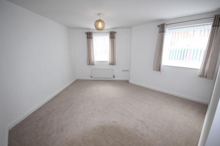 2 bedroom Flat to let in Moor Street, Staffordshire, Burton upon Trent, DE14