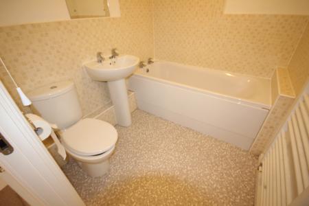 2 bedroom Flat to let in Moor Street, Staffordshire, Burton upon Trent, DE14