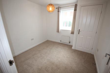 2 bedroom Flat to let in Moor Street, Staffordshire, Burton upon Trent, DE14