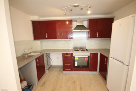 2 bedroom Flat to let in Moor Street, Staffordshire, Burton upon Trent, DE14