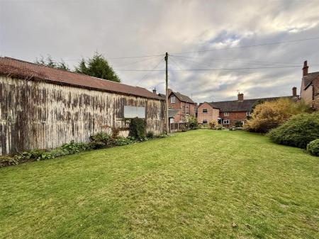 5 bedroom Detached house for sale in St Peters Street, Stapenhill, Burton on Trent