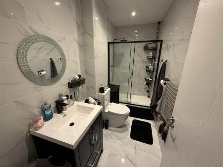 2 bedroom Apartment for sale in Wetmore Road, Burton-On-Trent