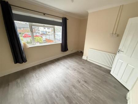 3 bedroom Semi-detached house for sale in Calais Road, Burton-On-Trent