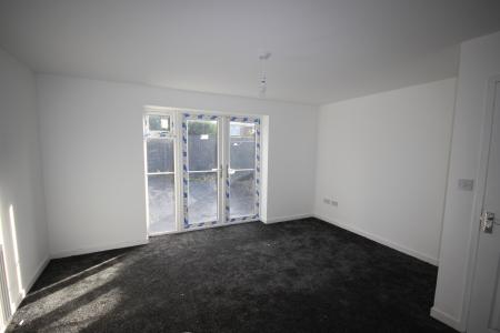 3 bedroom Semi-detached house to let in Bretlands Way, Staffordshire, Burton upon Trent, DE15