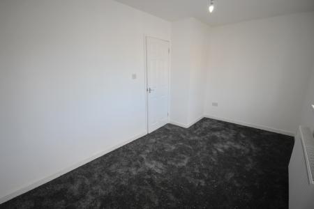 3 bedroom Semi-detached house to let in Bretlands Way, Staffordshire, Burton upon Trent, DE15