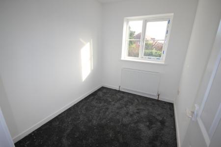 3 bedroom Semi-detached house to let in Bretlands Way, Staffordshire, Burton upon Trent, DE15