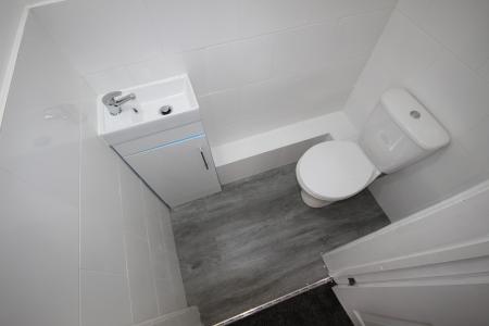 3 bedroom Semi-detached house to let in Bretlands Way, Staffordshire, Burton upon Trent, DE15