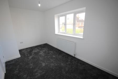 3 bedroom Semi-detached house to let in Bretlands Way, Staffordshire, Burton upon Trent, DE15