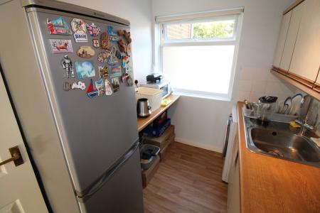 2 bedroom Flat to let in Ashby Road, Staffordshire, Burton upon Trent, DE15