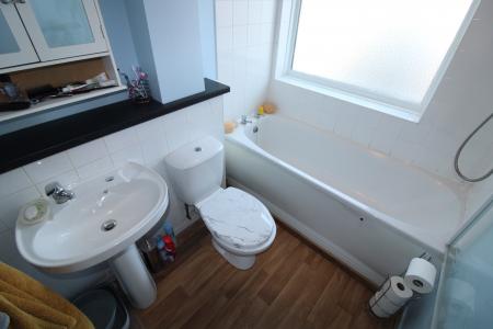 2 bedroom Flat to let in Ashby Road, Staffordshire, Burton upon Trent, DE15