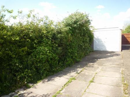 2 bedroom House to let in Cottage Close, Swadlincote, DE11