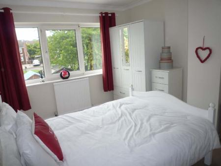2 bedroom House to let in Cottage Close, Swadlincote, DE11