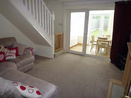 2 bedroom House to let in Cottage Close, Swadlincote, DE11