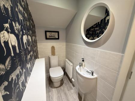 3 bedroom End of terrace house for sale in King Lane, Burton-On-Trent