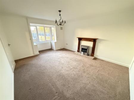 3 bedroom Town house for sale in Alexandra Road, Swadlincote