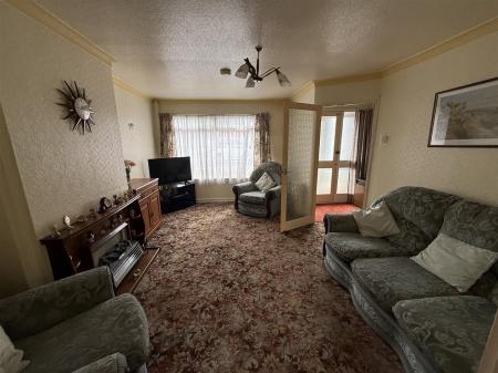 3 bedroom Town house for sale in Winchester Drive, Burton-On-Trent