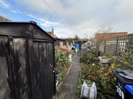 3 bedroom Terraced House for sale in Thornley Street, Burton-On-Trent