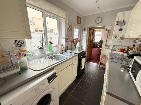 3 bedroom Terraced House for sale in Thornley Street, Burton-On-Trent