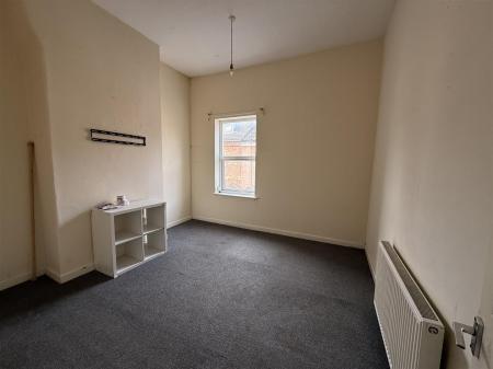 2 bedroom Terraced House to let in Napier Street, Staffordshire, Burton upon Trent, DE14