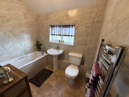 3 bedroom Terraced House for sale in Woodlands Road, Overseal, Swadlincote