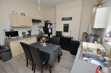 3 bedroom End of terrace house for sale in Shobnall Road, Burton-On-Trent