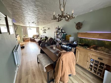 4 bedroom Semi-detached house for sale in Clays Lane, Branston, Burton on Trent