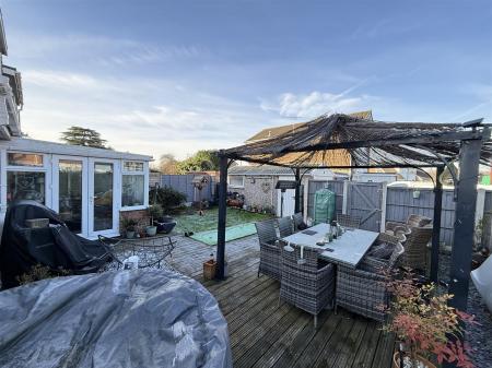 4 bedroom Semi-detached house for sale in Clays Lane, Branston, Burton on Trent