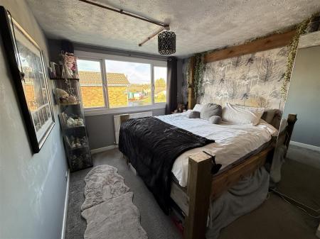 4 bedroom Semi-detached house for sale in Clays Lane, Branston, Burton on Trent