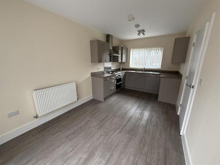 3 bedroom Detached house for sale in Bath Road, Castle Gresley, Swadlincote
