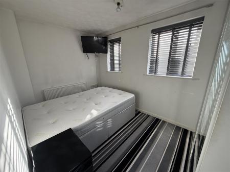 2 bedroom Town house for sale in Barley Close, Burton-On-Trent