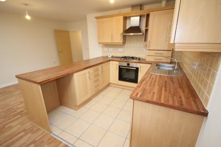 2 bedroom Flat to let in Caxton Court, Staffordshire, Burton upon Trent, DE14